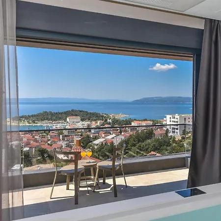 Horatia * Makarska